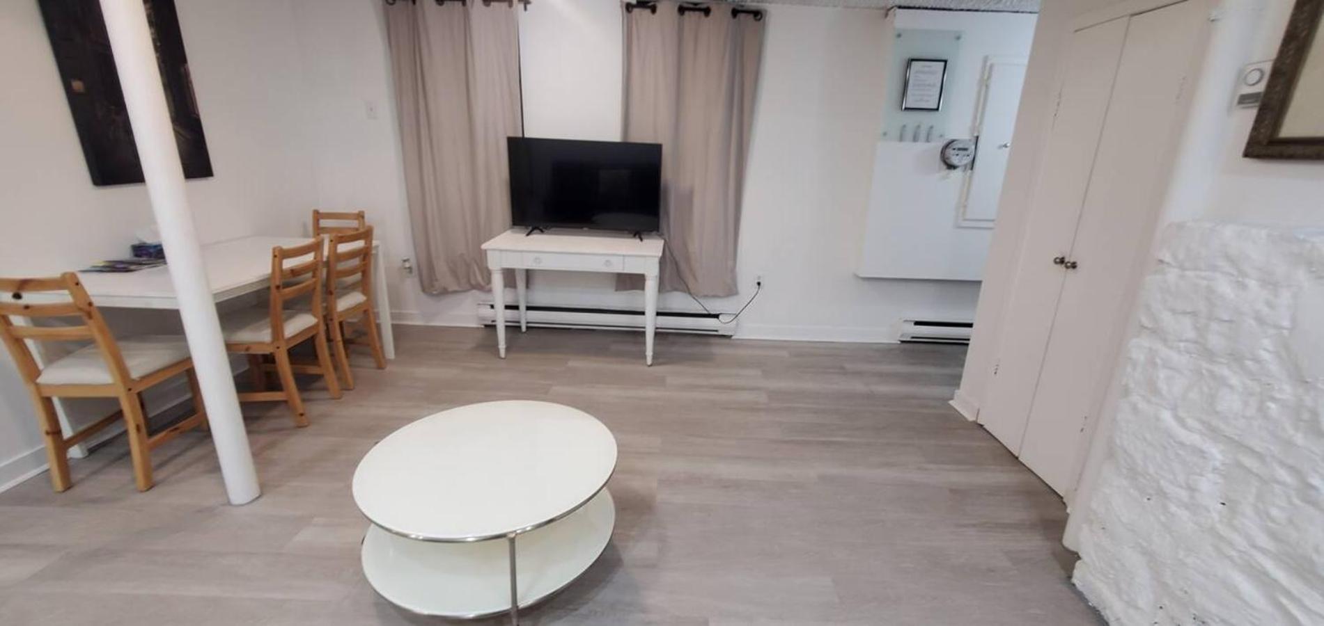 Heart Of Mtr For Memerable Experiance 2 Backyard 7Minmetro Fully Renovated & Equipped 몬트리올 외부 사진